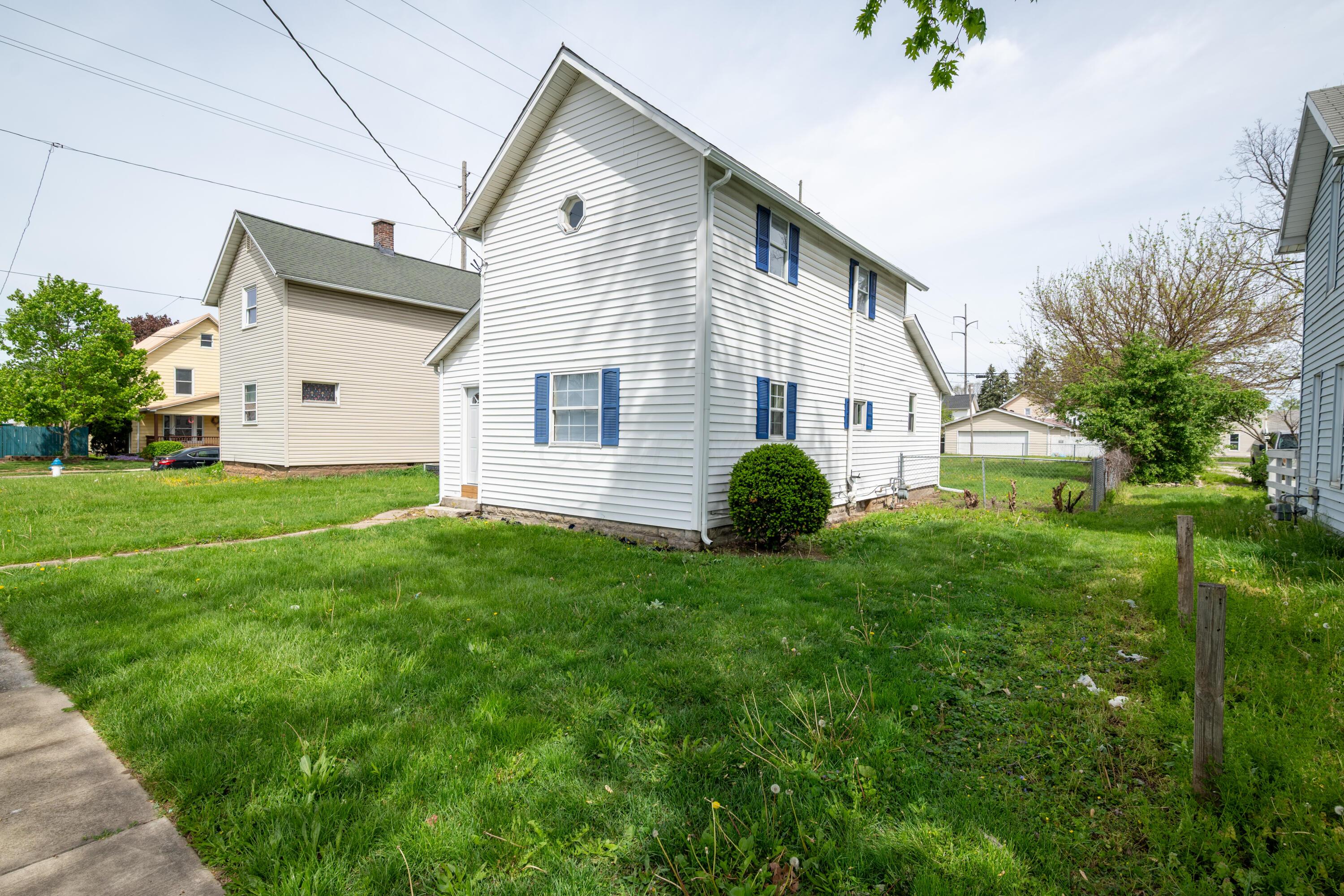 716 Herman Street Marion, OH 43302 - Photo 2 of 27