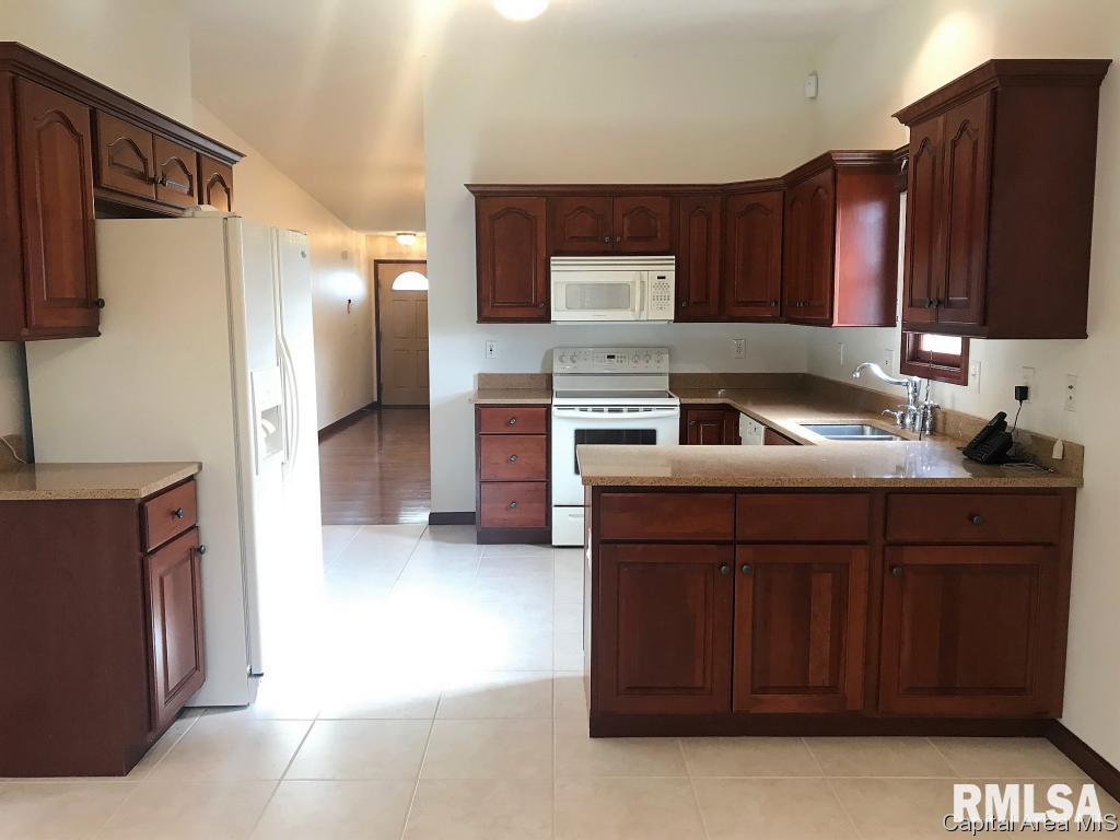 1711 Tern Place Springfield, IL 62711 - Photo 8 of 24 Gallery Image 8