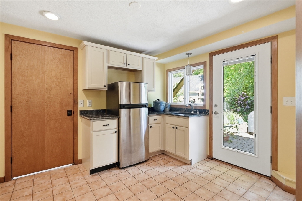 26 Causeway Street Hudson, MA 01749 - Photo 25 of 42