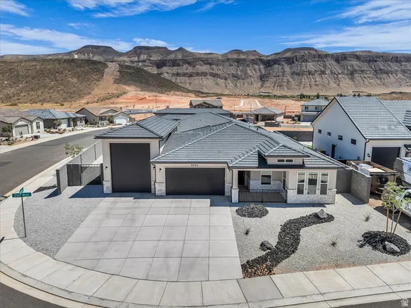 $565,000 | 3935 South 2160 West, Hurricane, UT 84737