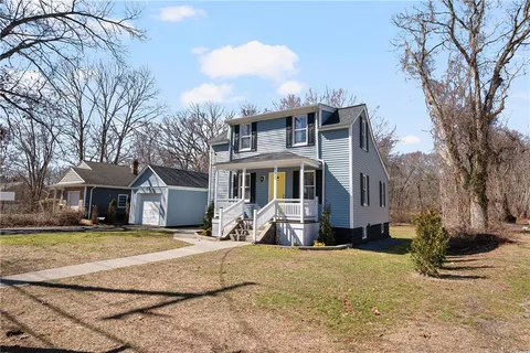 $525,000 | 292 Sowams Road, Barrington, RI 02806
