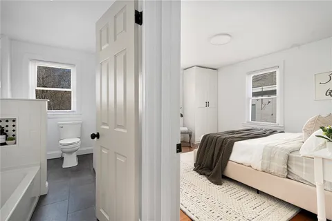 $525,000 | 292 Sowams Road, Barrington, RI 02806