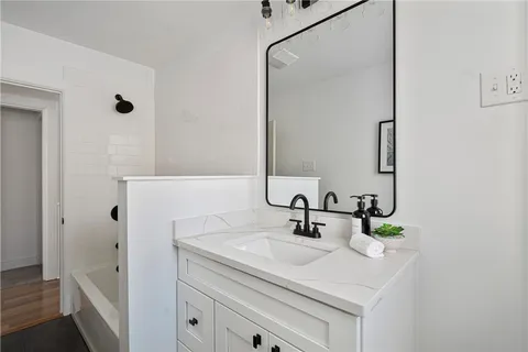 $525,000 | 292 Sowams Road, Barrington, RI 02806