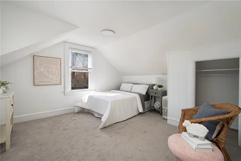 $525,000 | 292 Sowams Road, Barrington, RI 02806