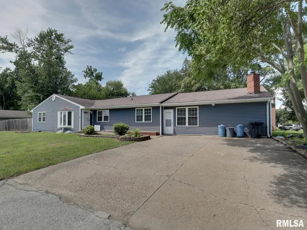 $230,000 | 85 North Warsaw Street, Nauvoo, IL 62354
