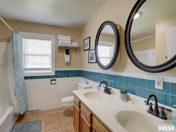 $230,000 | 85 North Warsaw Street, Nauvoo, IL 62354