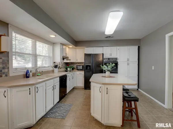 $230,000 | 85 North Warsaw Street, Nauvoo, IL 62354