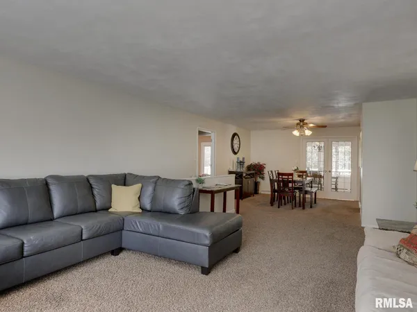 $230,000 | 85 North Warsaw Street, Nauvoo, IL 62354