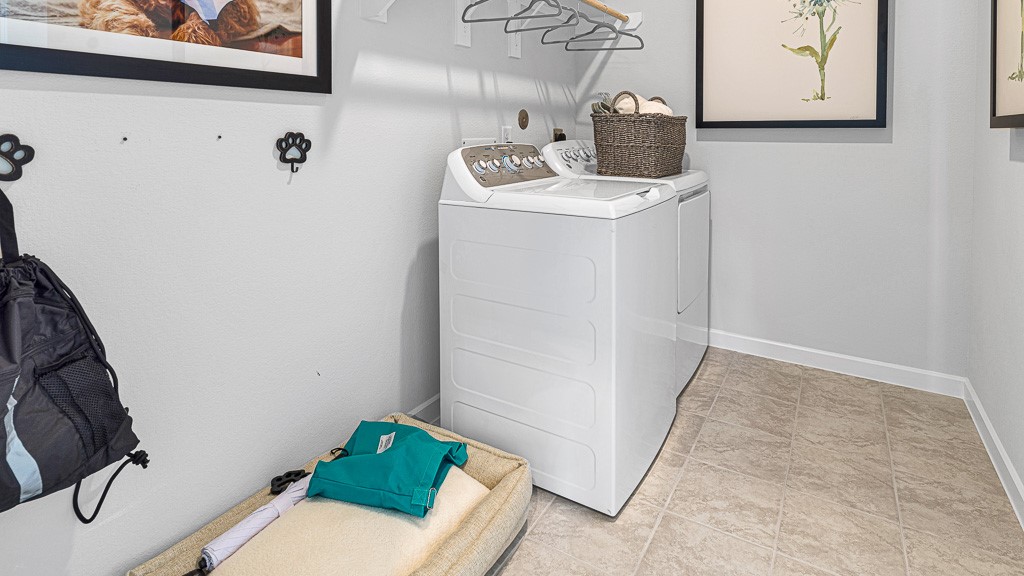 1202 Buffalo Run Tomball, TX 77375 - Photo 20 of 45 a bathroom with a sink and a mirror