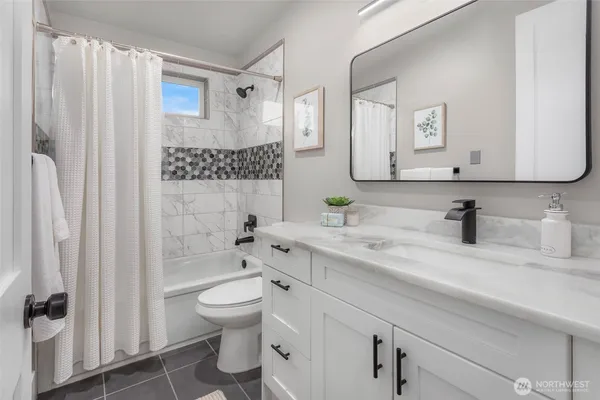$2,395,000 | 28132 8th Avenue South, Des Moines, WA 98198