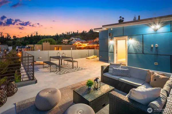 $2,395,000 | 28132 8th Avenue South, Des Moines, WA 98198