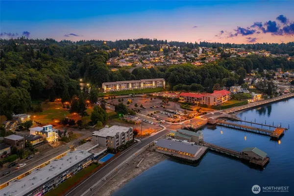 $2,395,000 | 28132 8th Avenue South, Des Moines, WA 98198