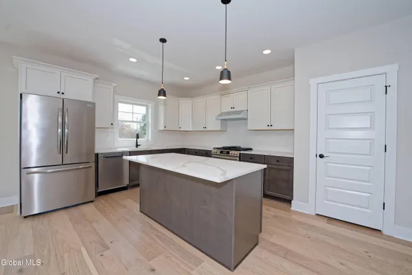 $725,000 | 5 Quail Run, Voorheesville, NY 12186