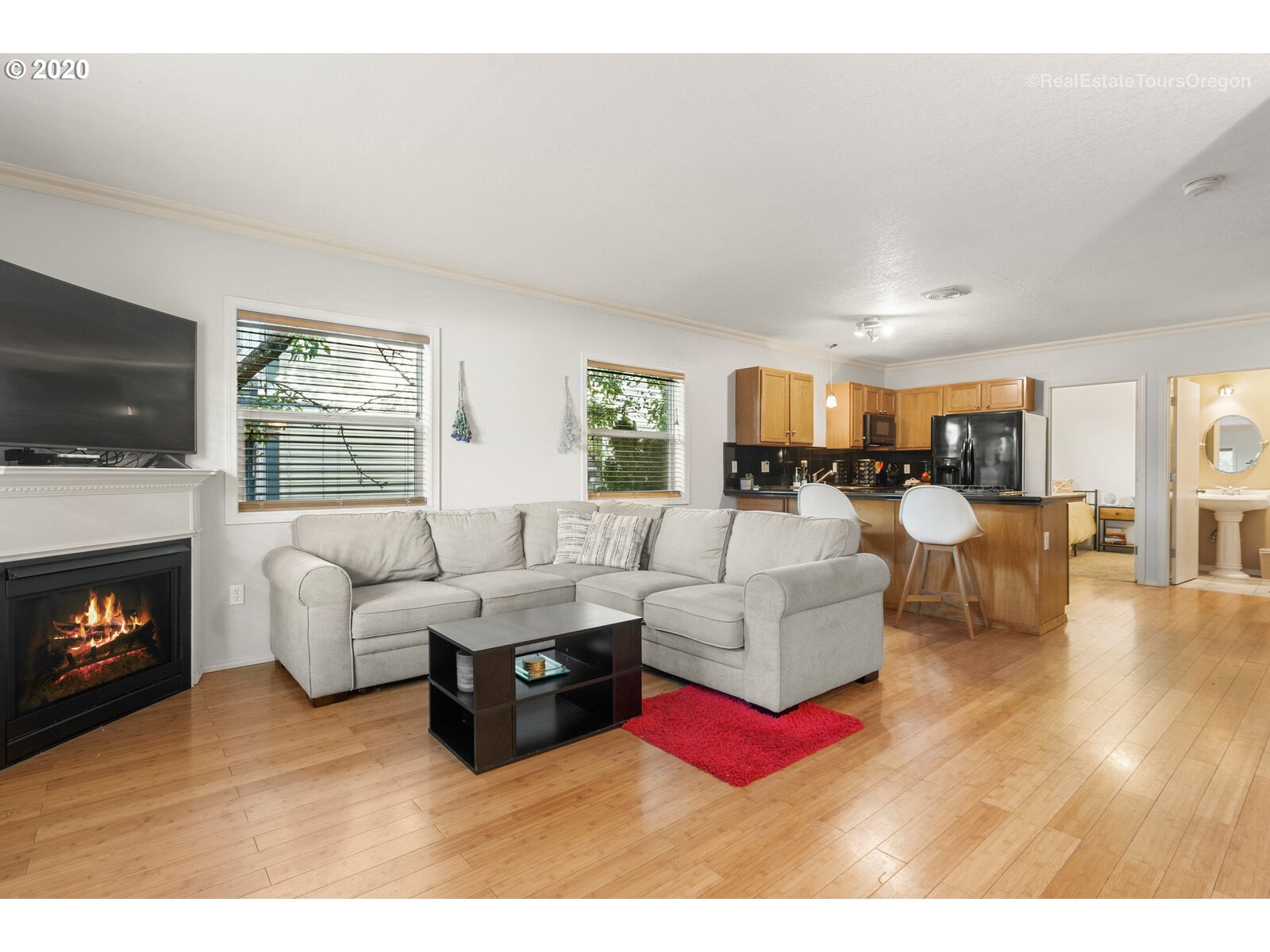 424 Northeast Morris Street, Unit B Portland, OR 97212 - Photo 4 of 31