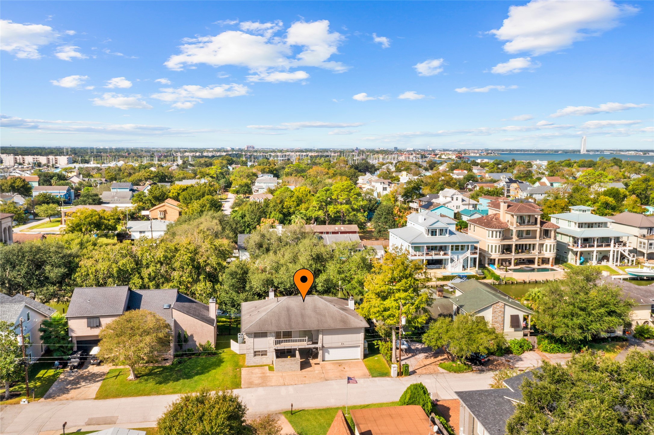 67 Harbor Lane Kemah, TX 77565 - Photo 45 of 47 a view of a city