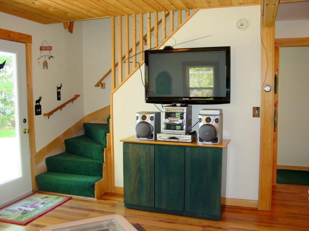 14 Evergreen Road Gray, ME 04071 - Photo 9 of 22 Living Room