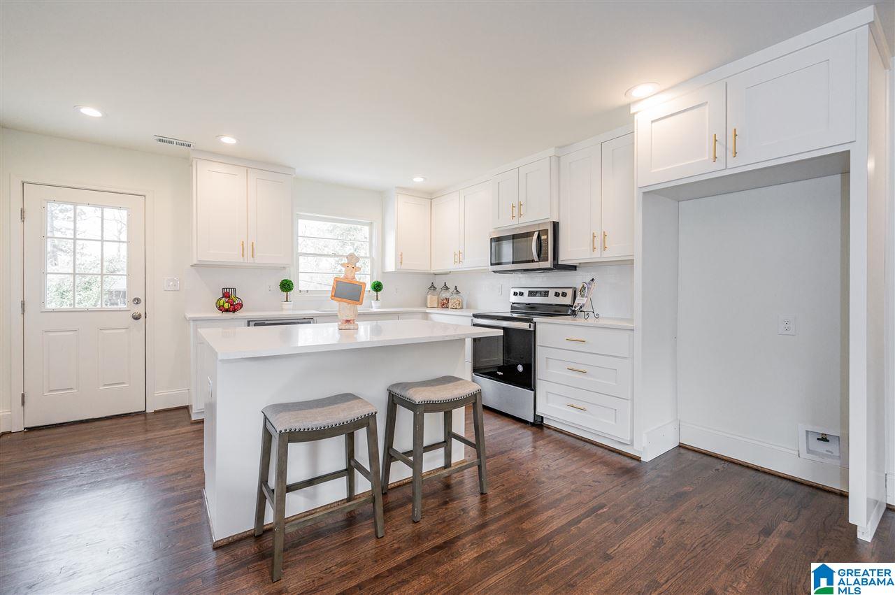 956 Oak Grove Road Birmingham, AL 35209 - Photo 13 of 47
