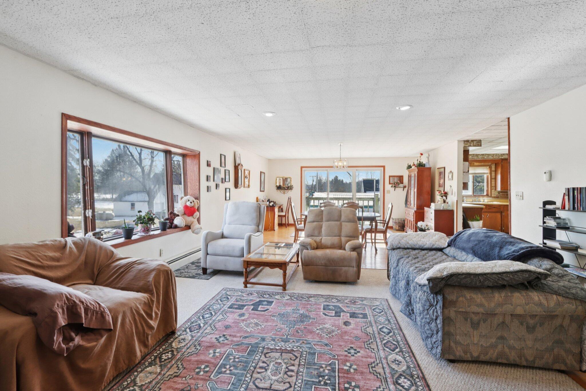 W11057 County Rd D Pella, WI 54950 - Photo 2 of 84 Upper Living room