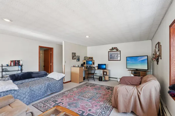 $389,900 | W11057 County Rd D, Pella, WI 54950