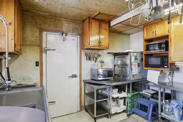 $389,900 | W11057 County Rd D, Pella, WI 54950