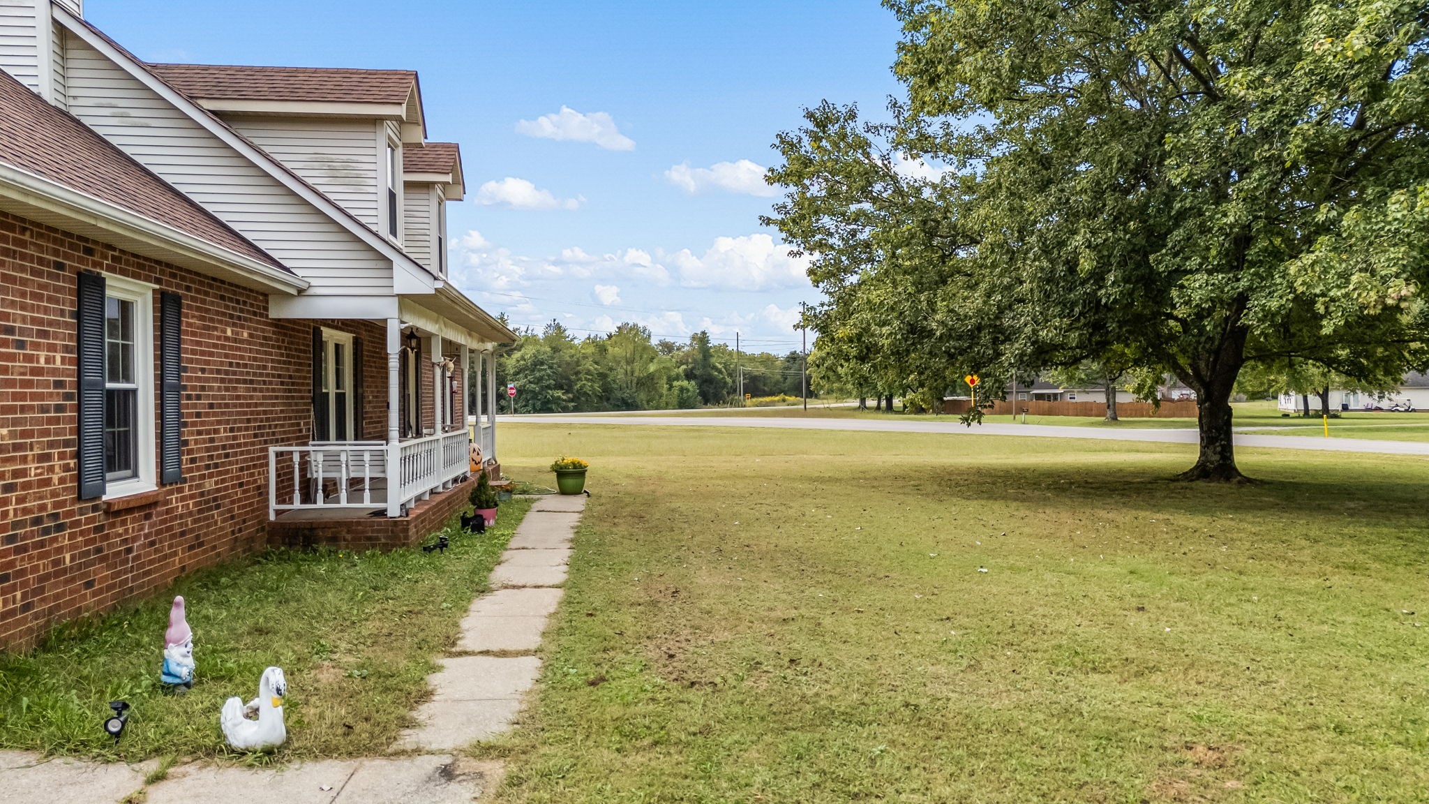 5665 Old Salem Road Rockvale, TN 37153 - Photo 23 of 41 front view of a house with a yard