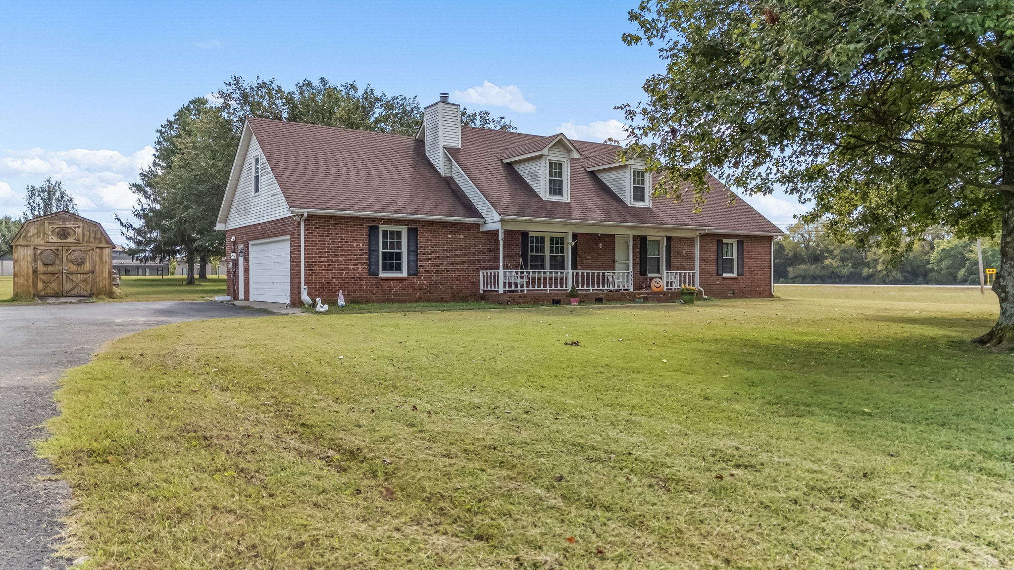 5665 Old Salem Road Rockvale, TN 37153 - Photo 4 of 41 front view of a house with a yard