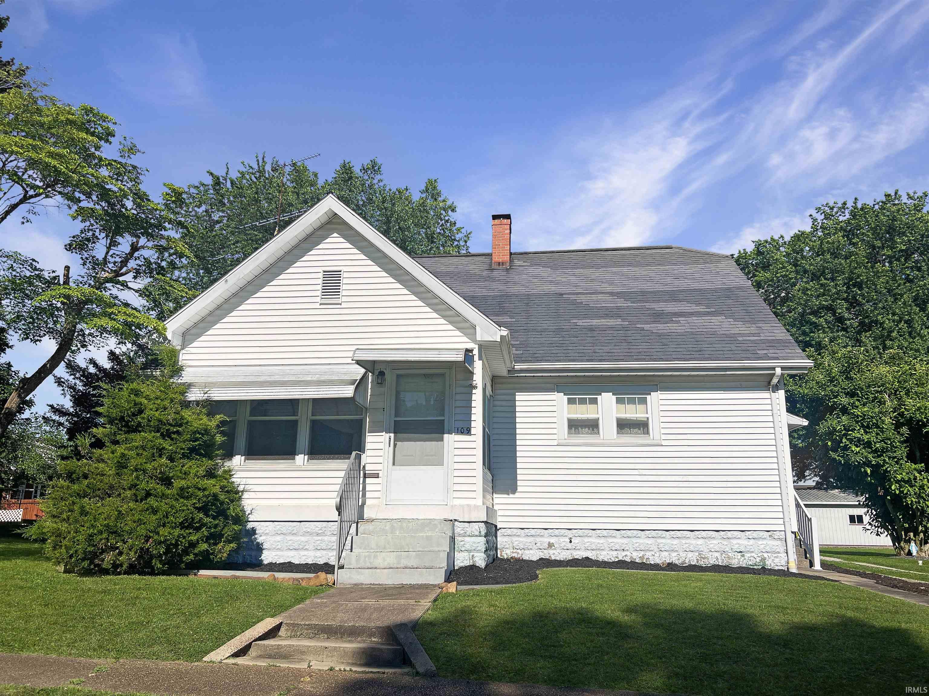 109 North Walnut Street Huntingburg, IN 47542 - Photo 4 of 31