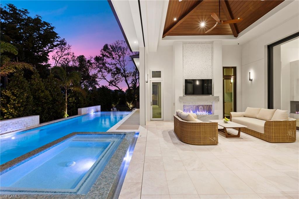 444 Orchid Drive Naples, FL 34102 - Photo 7 of 50