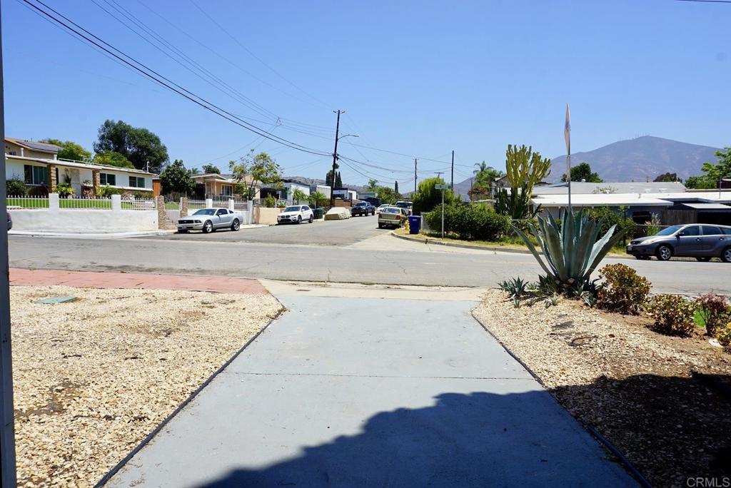 704 Galopago Street Spring Valley, CA 91977 - Photo 4 of 28 Gallery Image 4