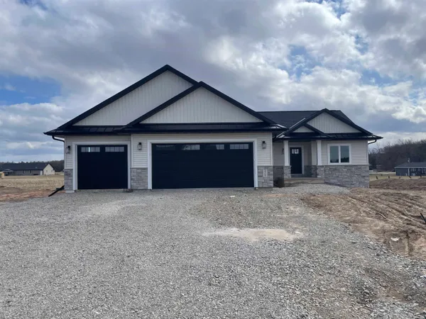 $569,900 | 3757 Evelyn Rose Lane, Suamico, WI 54313