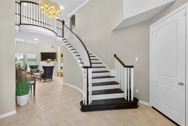 a view of entryway and hall
