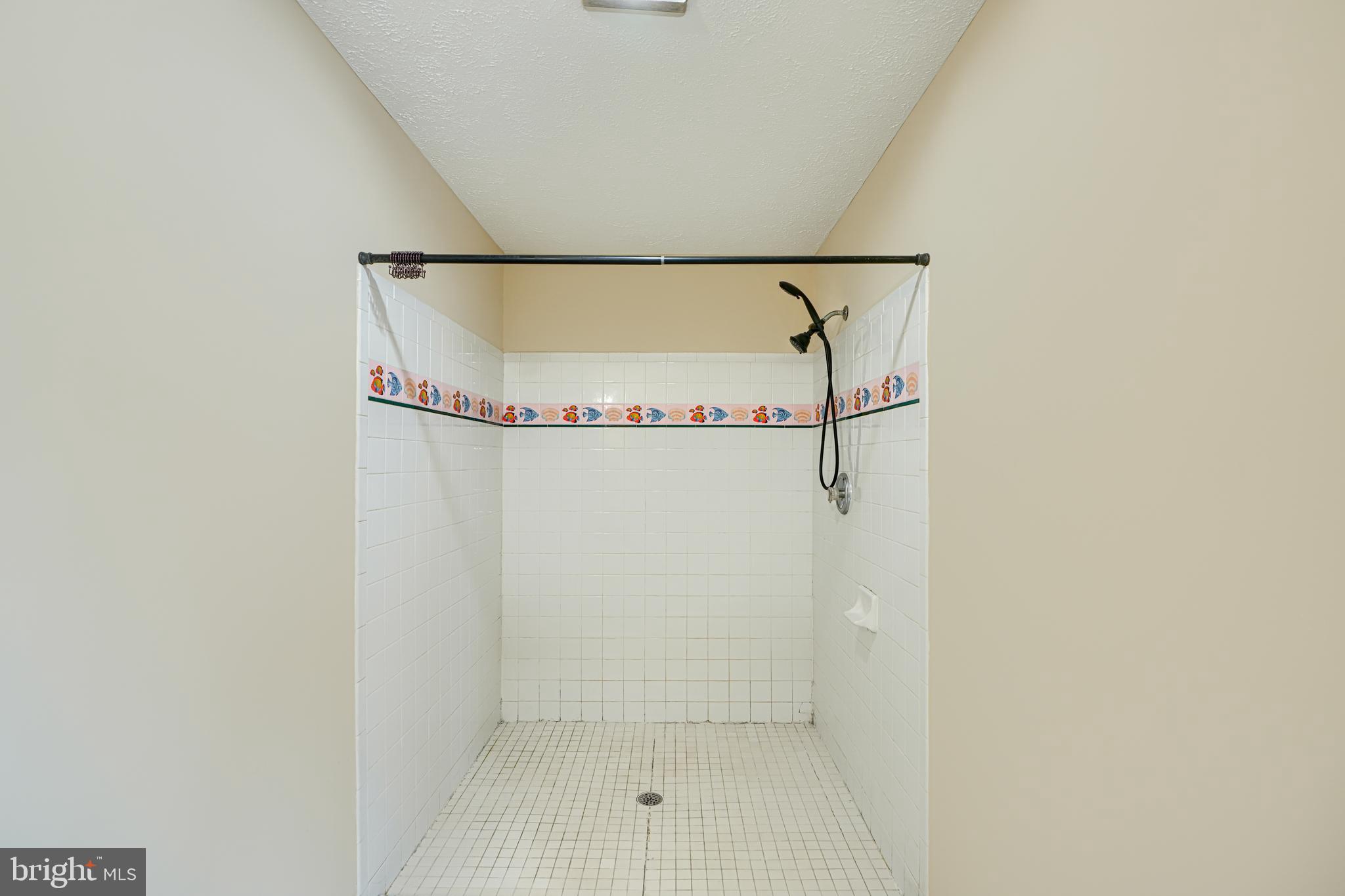 521 Beards Hill Road Aberdeen, MD 21001 - Photo 30 of 71 Main floor full bathroom