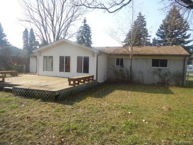 21972 Evergreen Road Southfield, MI 48075 - Photo 3 of 25 261-925851 Back 2.JPG