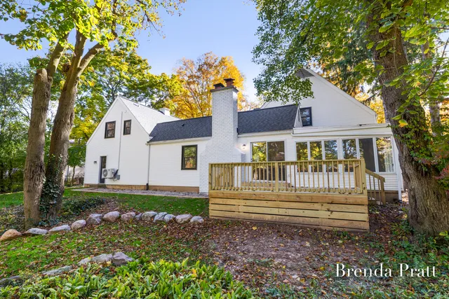 $999,000 | 2559 Alger Street Southeast, Grand Rapids, MI 49546