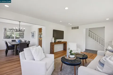$1,395,000 | 135 Canon Drive, Orinda, CA 94563