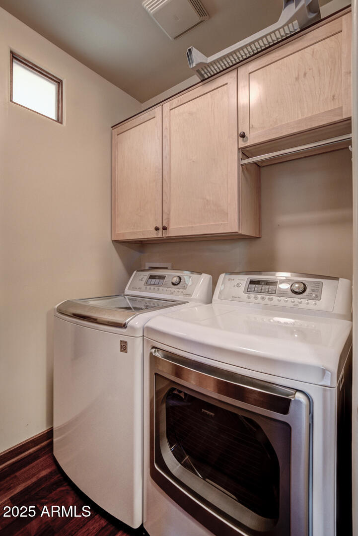 500 North Grapevine Drive Payson, AZ 85541 - Photo 22 of 55 a utility room with dryer and washer