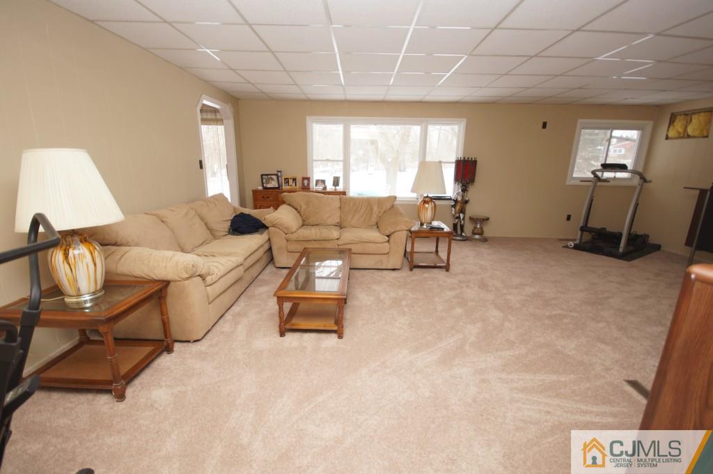 20 Rumson Road Kendall Park, NJ 08824 - Photo 6 of 12 Gallery Image 6