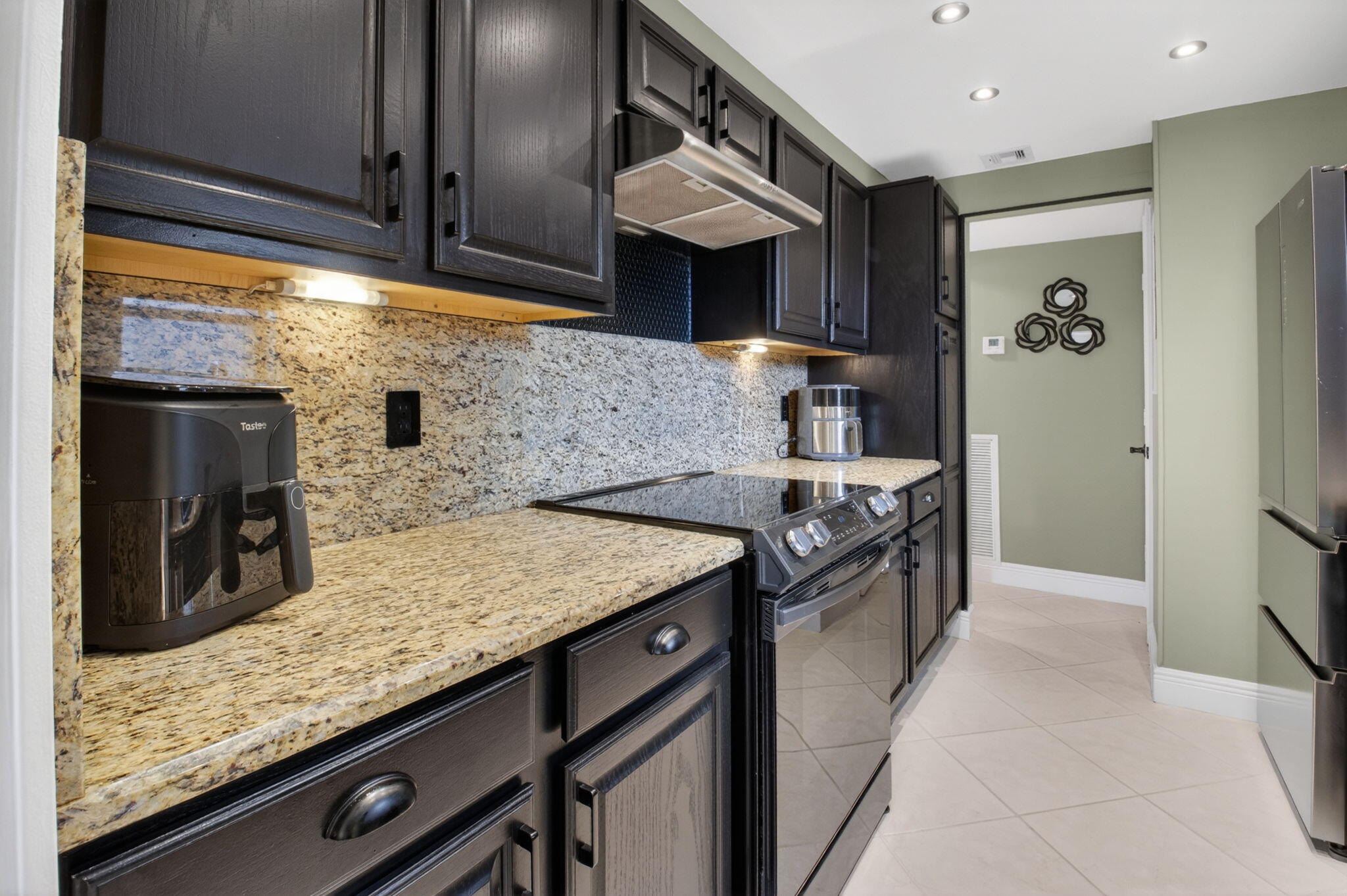 149 Northwest 70th Street, Unit 106C Boca Raton, FL 33487 - Photo 3 of 41 22-web-or-mls-DSC_9344