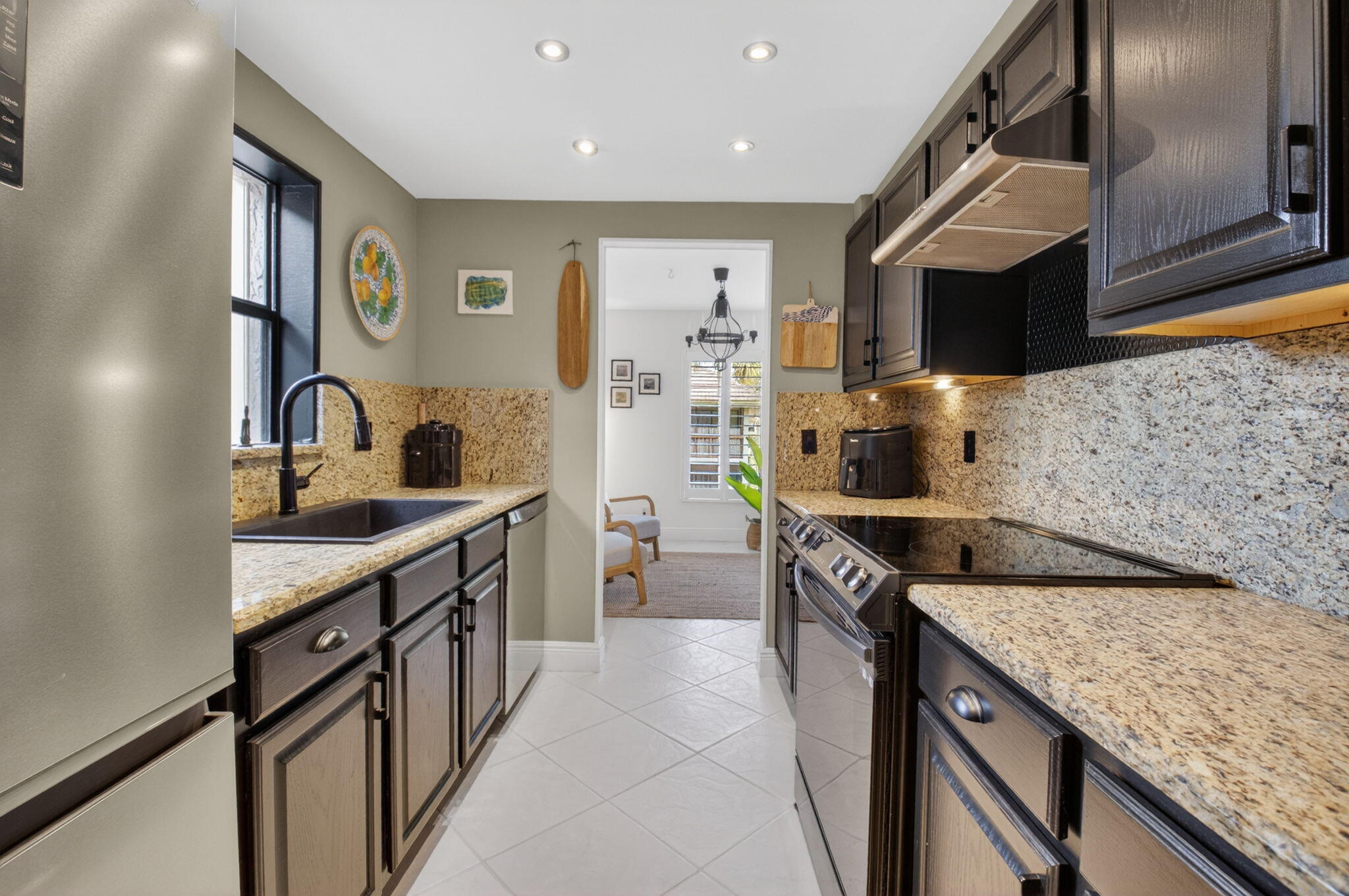 149 Northwest 70th Street, Unit 106C Boca Raton, FL 33487 - Photo 5 of 41 24-web-or-mls-DSC_9353