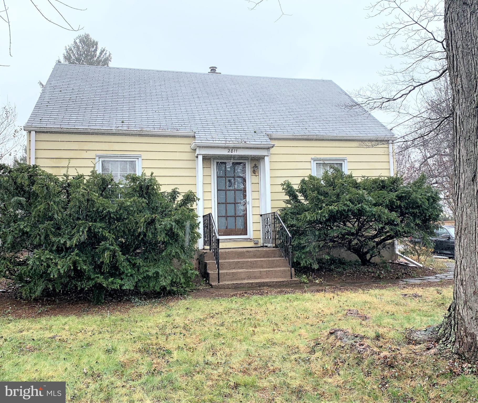 2811 New Falls Road Bristol, PA 19007 - Photo 16 of 20 Front of house
