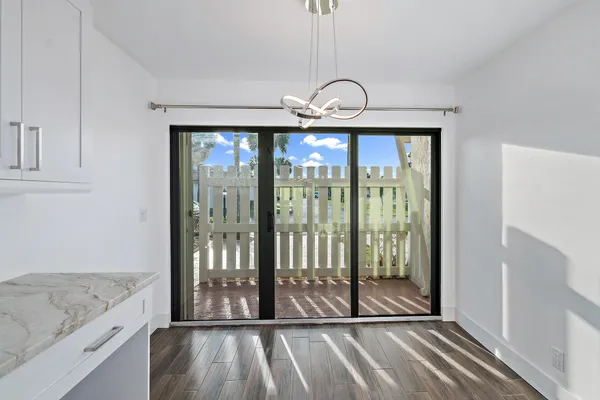 $3,800 | 131 Palm Avenue, Unit 36, Jupiter, FL 33477