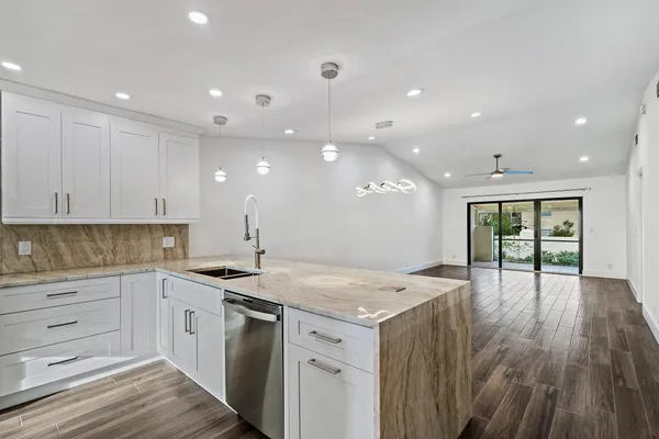 $3,800 | 131 Palm Avenue, Unit 36, Jupiter, FL 33477
