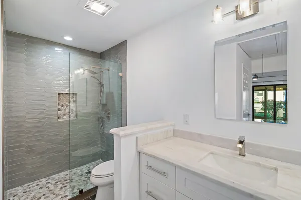 $3,800 | 131 Palm Avenue, Unit 36, Jupiter, FL 33477