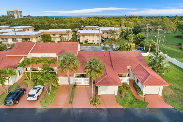 $3,800 | 131 Palm Avenue, Unit 36, Jupiter, FL 33477