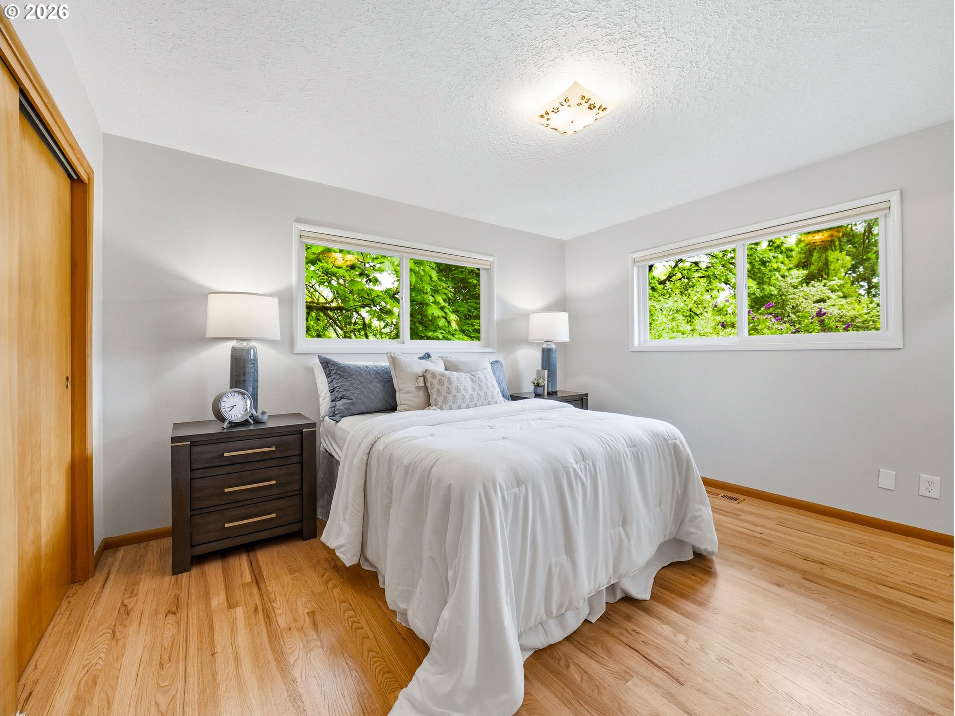 600 Southwest Viewmont Drive Portland, OR 97225 - Photo 22 of 47 Primary Bedroom
