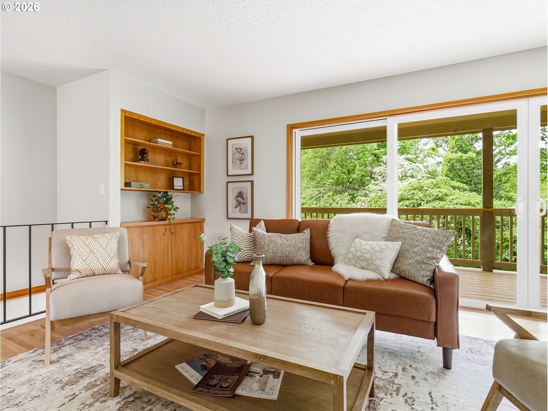 600 Southwest Viewmont Drive Portland, OR 97225 - Photo 10 of 47 Living Room