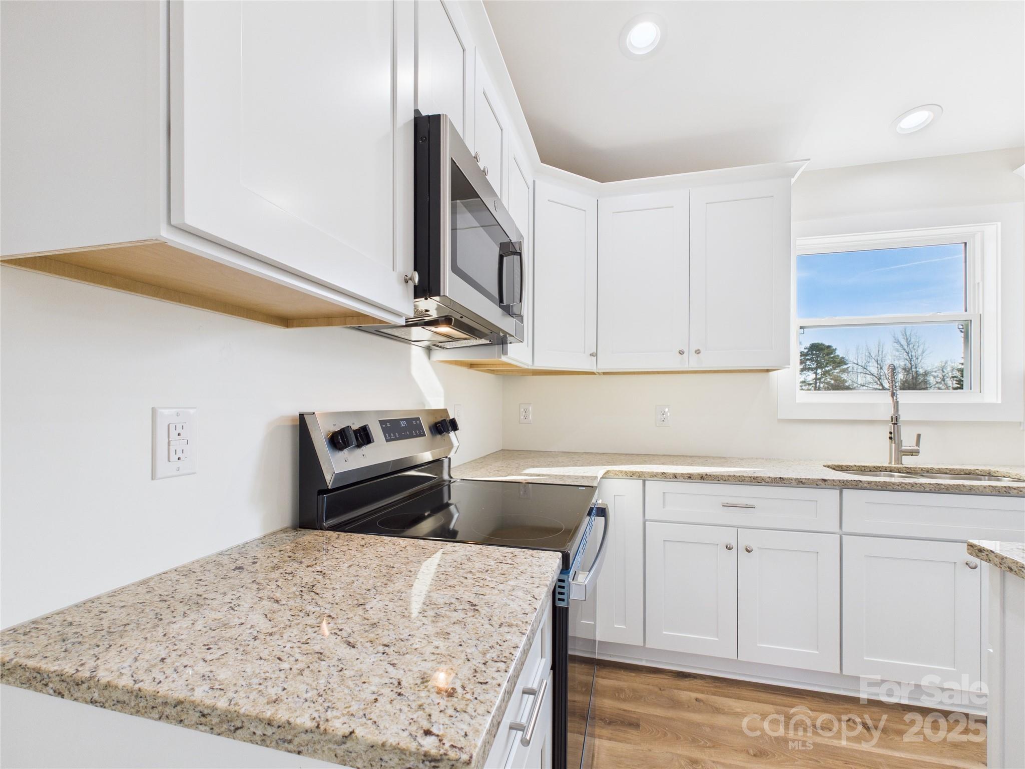 267 Pleasant Hill Road Hudson, NC 28638 - Photo 6 of 33