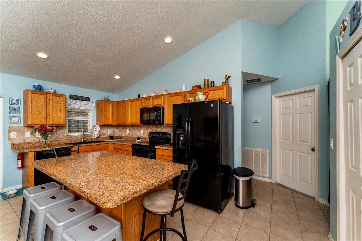 6102 Raintree Trail Fort Pierce, FL 34982 - Photo 10 of 36 10-Raintree-0509