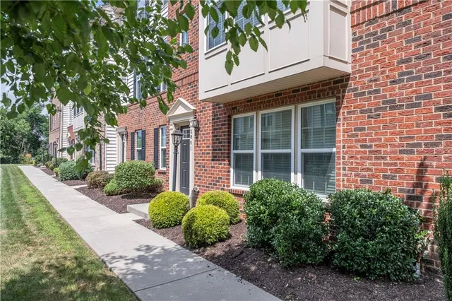 $2,700 | 2801 Pointe View Drive, Mars, PA 16046