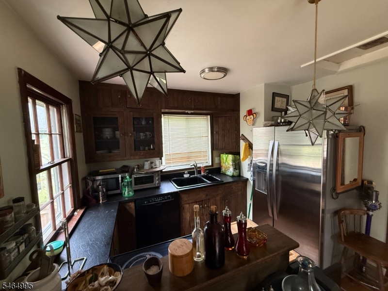 19 Musconetcong River Road Hampton, NJ 08827 - Photo 5 of 10 Gallery Image 5